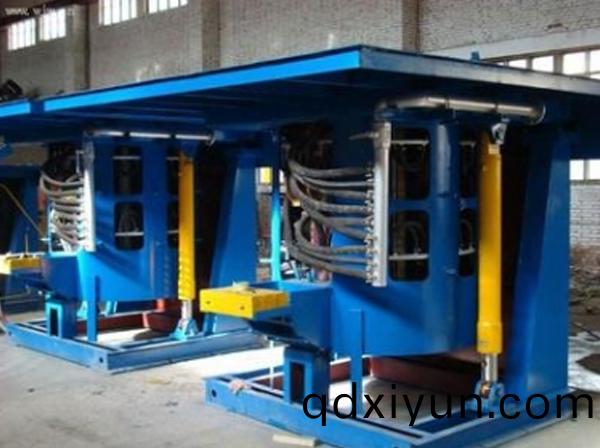 電鑪(lu)油缸(gang)